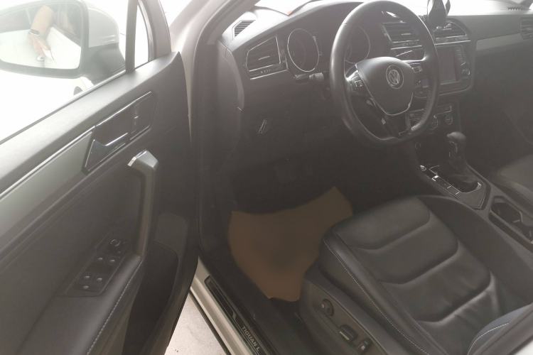 Used Volkswagen Tiguan L 2017 330TSI Automatic Two-Wheel Drive Luxury Edition