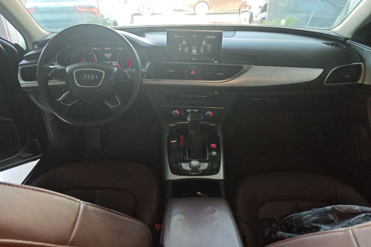 Used Audi A6L 2014 30 FSI Comfort Model Center Console