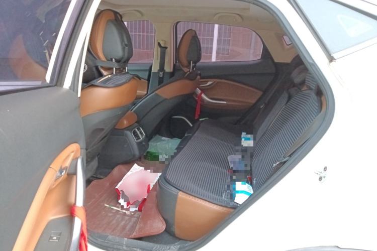 Used Soueast DX7 2015 1.5T Manual Luxury Model
