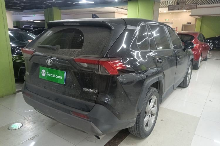 Used Toyota RAV4 2020 2.0L CVT Two-Wheel Drive Fashion Edition Rear Right 45 Deg