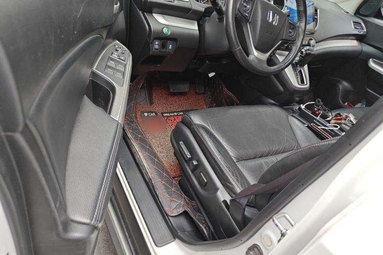 Used Honda CR-V 2013 2.4L four-wheel drive luxury version Driver Seat