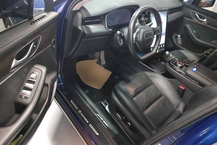 Used SERES SF5 2021 Four-Wheel Drive Freedom Expedition Edition
