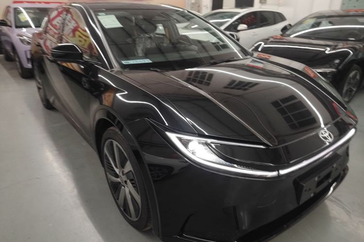 Used Toyota bZ5 2025 Model 550 PRO