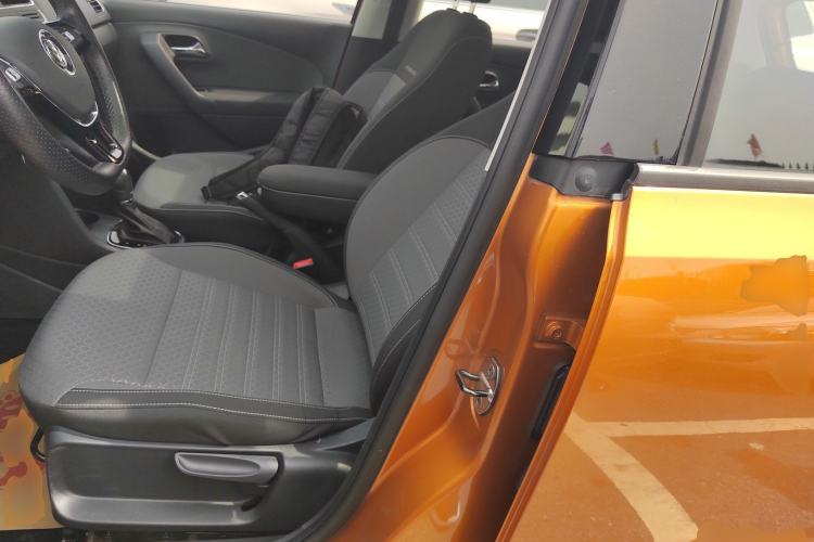 Used Volkswagen Polo 2016 1.6L Cross Polo Automatic Left Front Seat