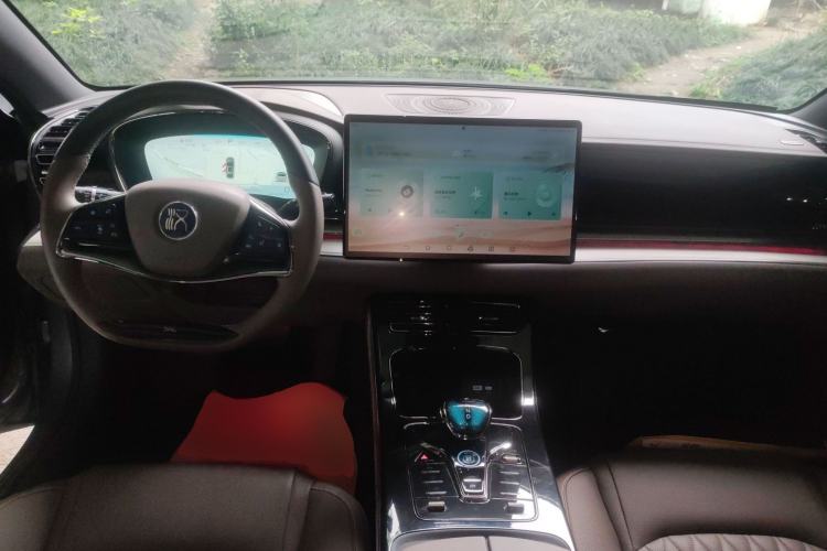 Used BYD Han 2023 DM-i Champion Edition 121KM Prestige Model
