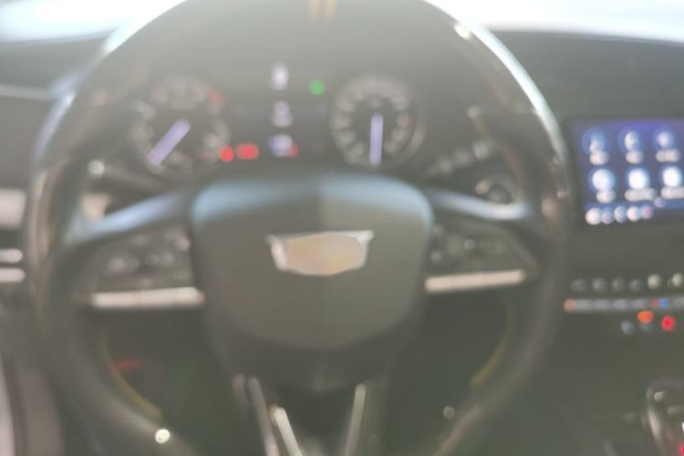 Used Cadillac XT4 2021 28T Two-Wheel Drive Leading Version