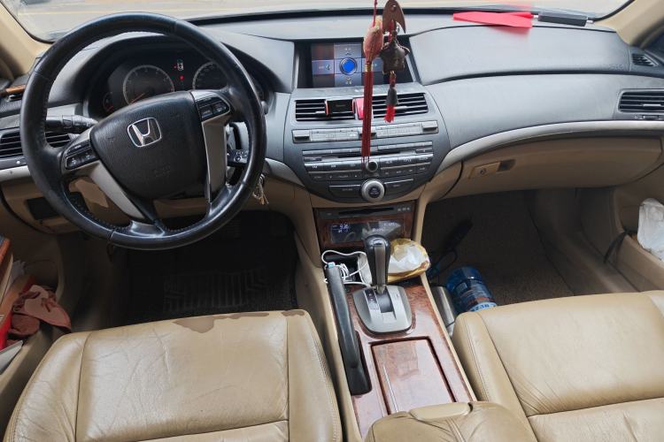 Used Honda Accord 2011 2.0L EX Center Console