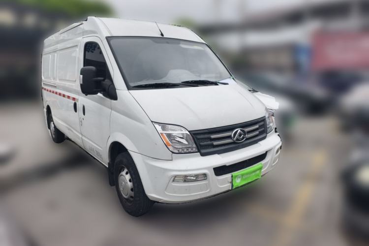 Used SAIC MAXUS Xintu V80 2023 2.0T Manual Classic City Delivery King Long Wheelbase Mid-Roof 3-Seater
