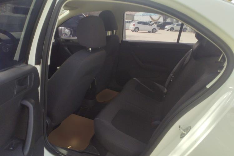 Used Volkswagen Santana 2015 1.6L Automatic Fashion Edition Left Rear Seat