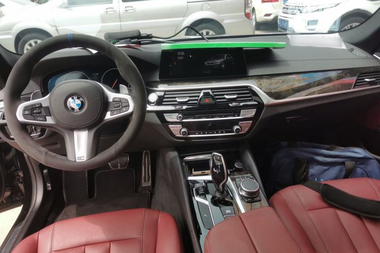 Used BMW 5 Series 2019 530Li Leading Model M Sport Package Center Console