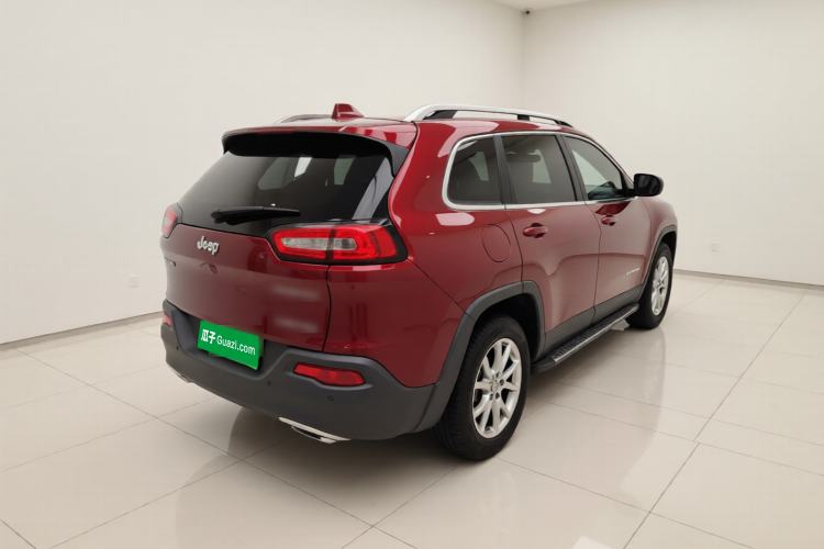 Used Jeep Cherokee 2017 2.4L Leading Smart Edition Rear Right 45 Deg
