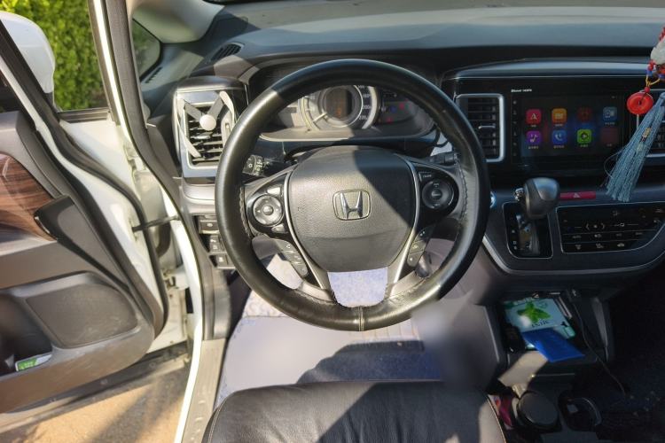 Used Honda Elysion 2016 2.4L Luxury Edition
