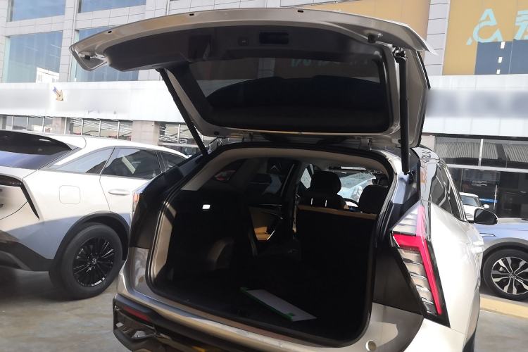 Used Geely Auto FX11 2023 1.5TD DCT Prestige Edition
