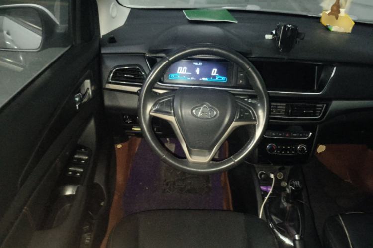 Used CHANGAN KAICHENG Oushang A600 2016 1.5L Manual Luxury 7-Seater Steering Wheel