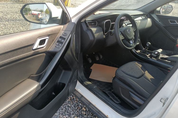 Used JMC Yusheng S330 2016 1.5L GTDi Manual Two-Wheel Drive Value Edition