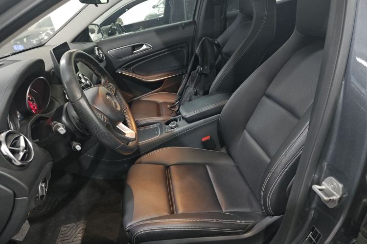 Used Mercedes-Benz GLA 2017 GLA 220 4MATIC Fashion Model
