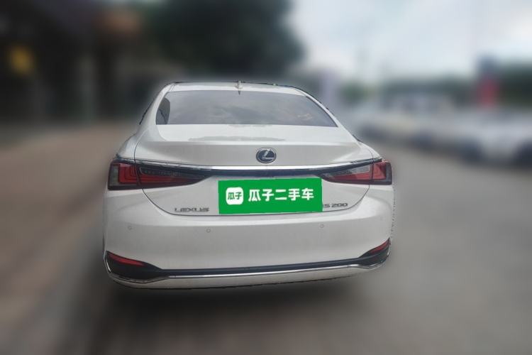 Used Lexus ES 2022 200 Excellence Edition
