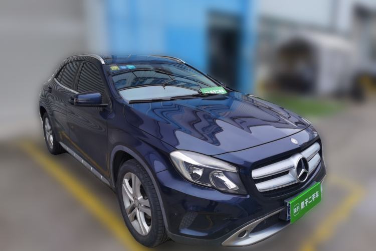 Used Mercedes-Benz GLA 2016 GLA 200 Sport Edition Front Right 45 Deg