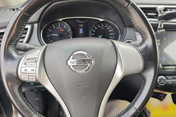 Used Nissan X-Trail 2015 2.0L CVT Comfort MAX Edition 2WD