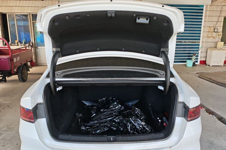 Used BYD Qin PLUS 2024 HONOR Edition DM-i 55KM Leading Model
