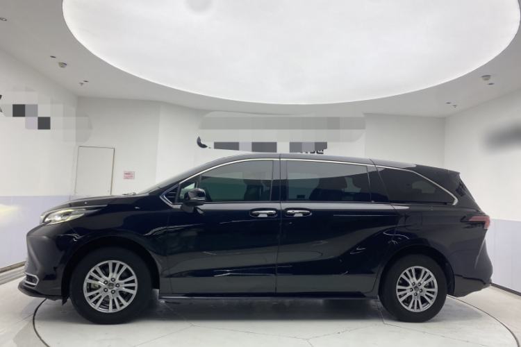 Used Toyota Sienna 2021 2.5L Hybrid Luxury Edition
