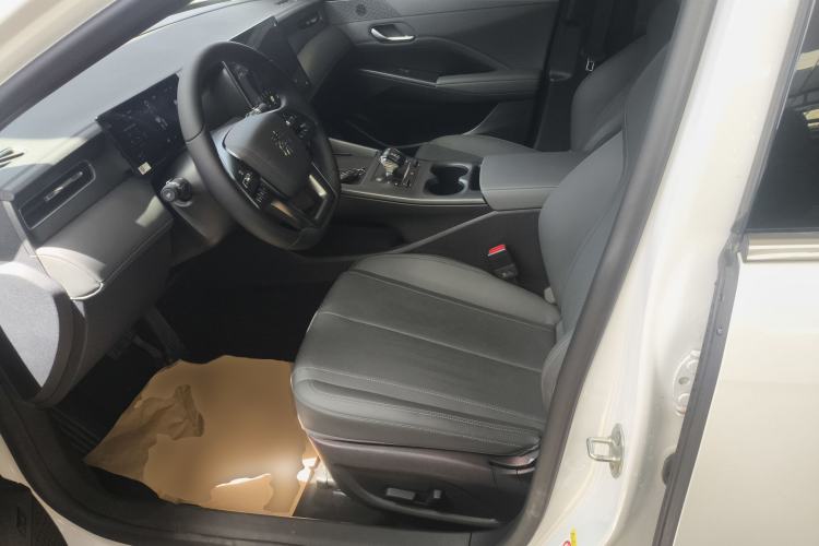 Used BYD Qin PLUS 2025 DM-i Smart Drive 120KM Superior Model
