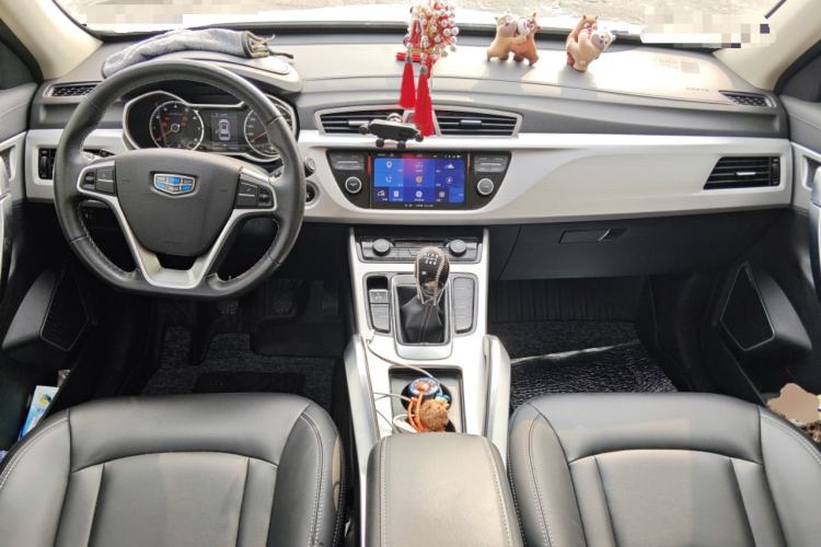 Used Geely Auto Emgrand X7 Sport 2016 1.8TD Manual ZhiShang Model Center Console
