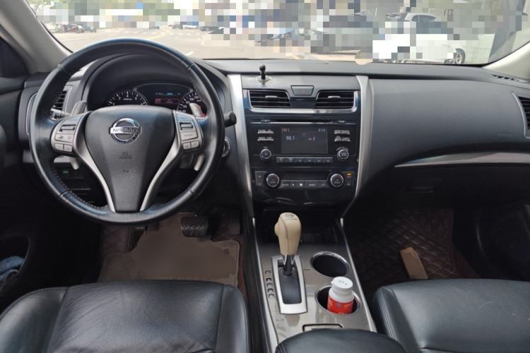 Used Nissan Teana 2013 2.5L XL Leading Edition Center Console