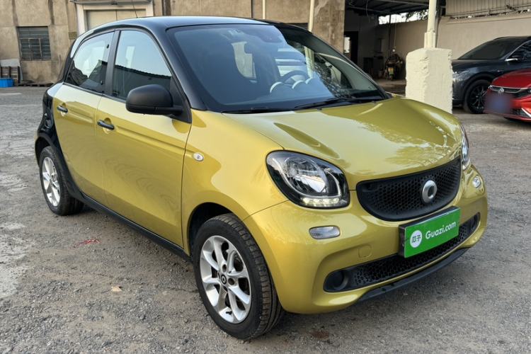Used smart forfour 2016 1.0L 52 kW Dynamic Edition
