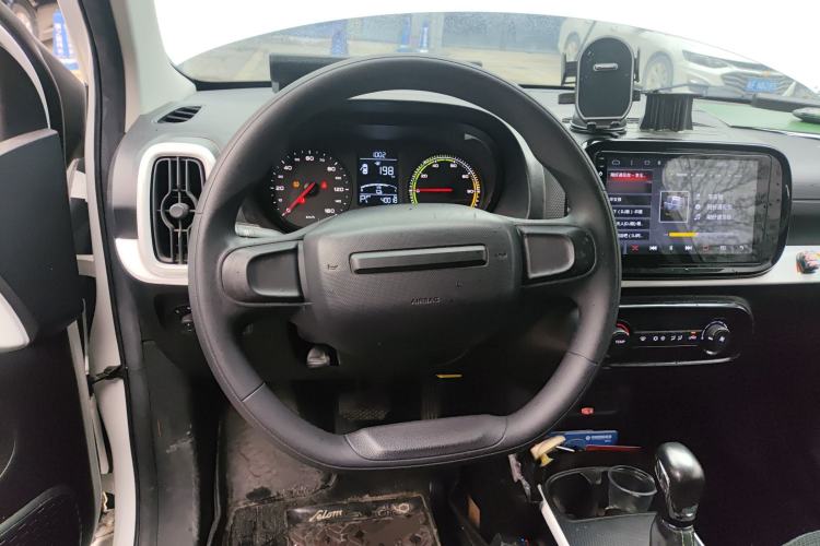 Used Roewe Clever 2021 302 km New Four-Seater Super-Efficient Version
