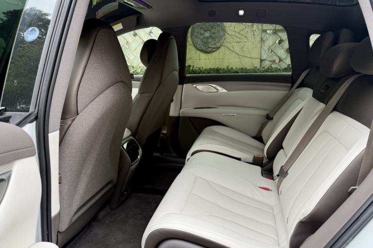 Used IM LS7 2023 90 kWh Elite Rear-Drive Version