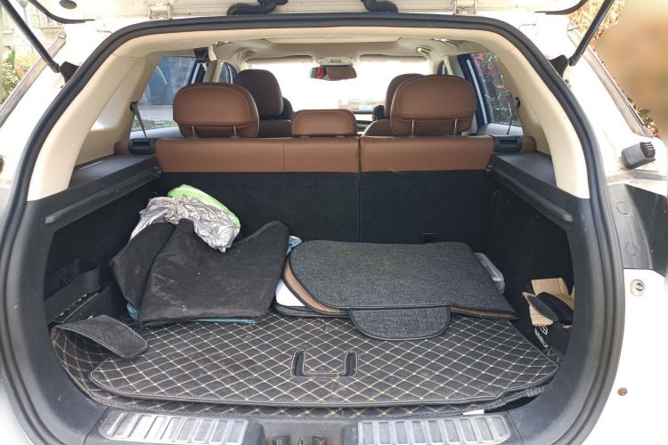 Used Geely Auto Emgrand X7 Sport 2016 1.8TD Automatic All-Wheel-Drive ZhiZun Edition Trunk