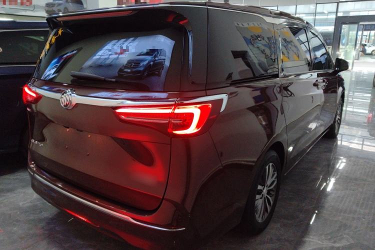 Used Buick GL8 2022 ES Landtrek 653T Luxury Edition