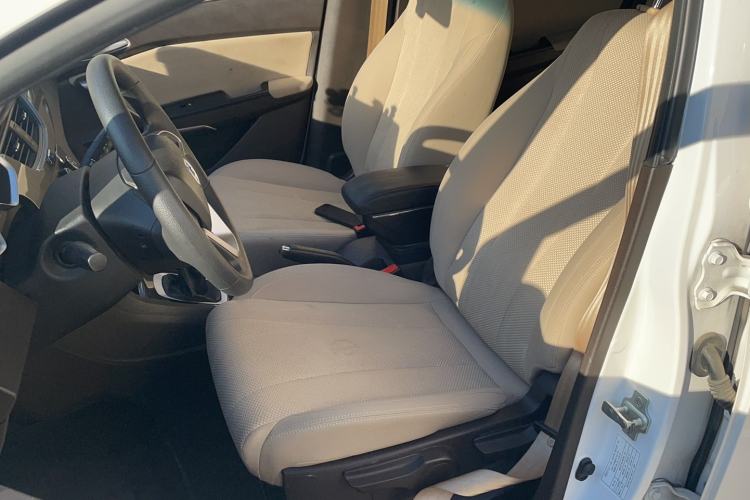 Used Baojun 310W 2017 1.5L Manual Comfort Version China VI Emission Standard
