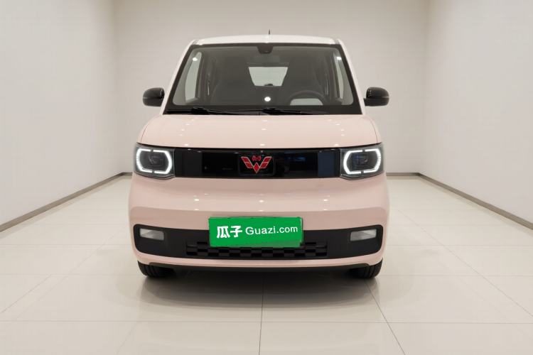Red Wuling Подержанный Wuling Hongguang MINIEV 2021 0.0L Red 33600km AT 4 Seats на ...