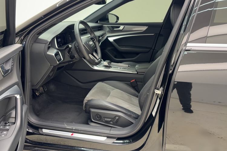 Used Audi A6L 2022 40 TFSI Luxury Dynamic Model
