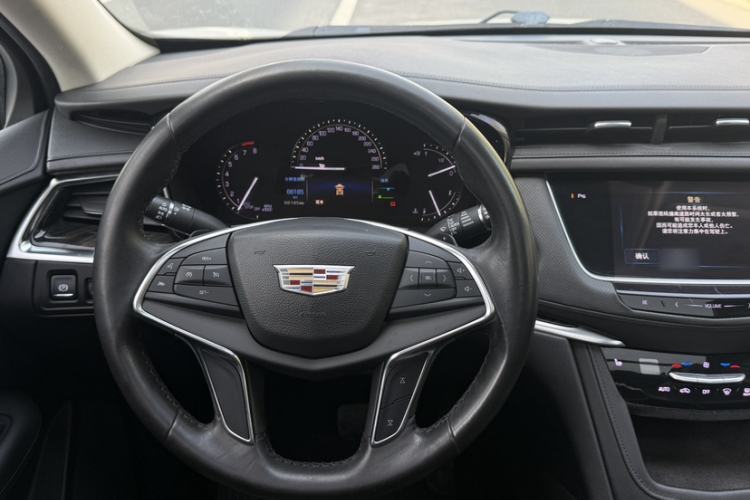 Used Cadillac XT5 2016 25T Luxury Model
