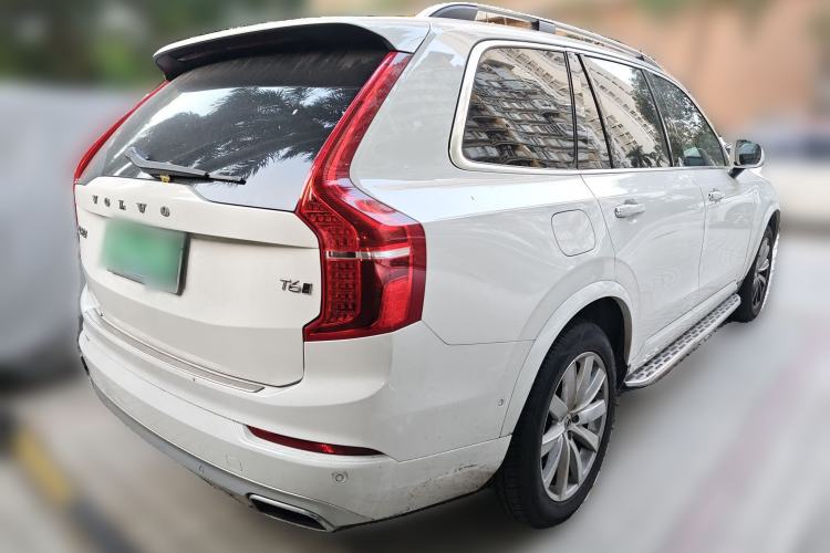 Used Volvo XC90 
