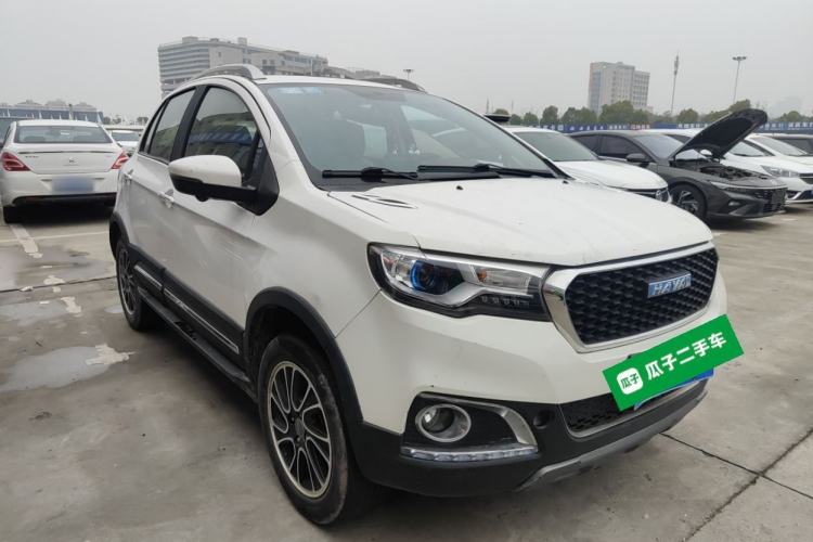 Used Haval H1 2016 Revised Version Blue Badge 1.5L AMT Luxury Edition Front Right 45 Deg