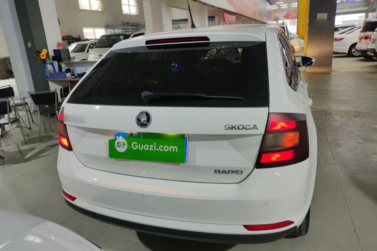 Used Skoda Rapid Spaceback 2014 1.6L Automatic Enjoyment Edition
