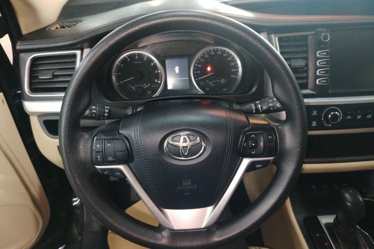 Used Toyota Highlander 2018 2.0T Four-Wheel Drive Elite Edition 7 Seats China VI Standard Steering Wheel
