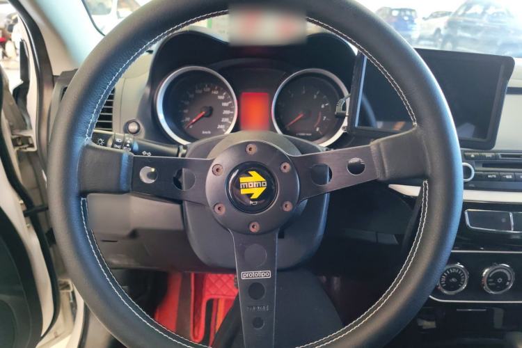 Used Mitsubishi Lancer EX 2016 1.8L CVT Black-and-White Retro Edition
