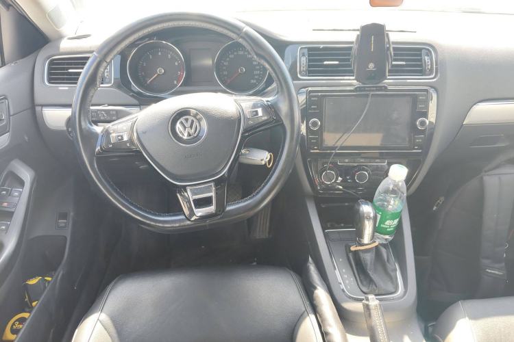 Used Volkswagen Sagitar 2015 1.6L Automatic Comfort Model