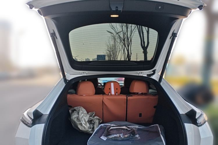 Used ONVO L60 2025 Model—85 kWh Rear-Wheel-Drive Version
