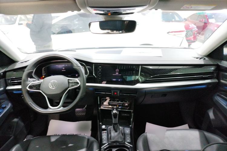 Used Volkswagen Passat 2024 380TSI Starry Sky Flagship Edition Center Console