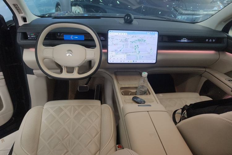 Used Nio ES8 2026 Model 6-seat Executive Signature Edition Center Console
