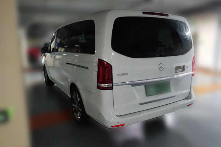 Used Mercedes-Benz V-Class 2017 V 260 Avantgarde Edition Rear Left 45 Deg