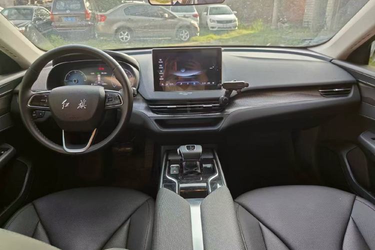 Used Hongqi E-QM5 2023 Base Travel Edition
