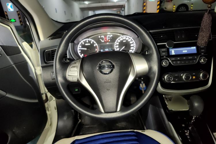 Used Nissan Tiida 2016 1.6L CVT Cool Dynamic Edition Steering Wheel