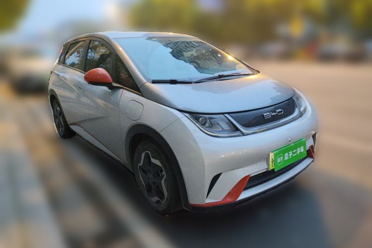 Used BYD Dolphin 2021 405 km Free Version Front Right 45 Deg